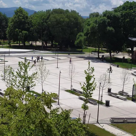 Leon Lux 아파트 *