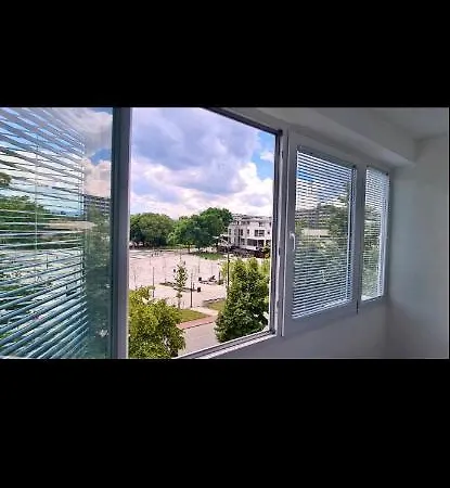 Leon Lux ليسكوفاك