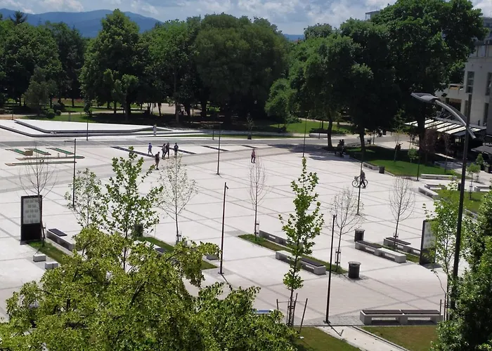 Leon Lux アパート *