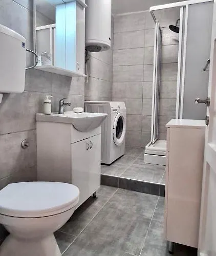 アパート Leon Lux